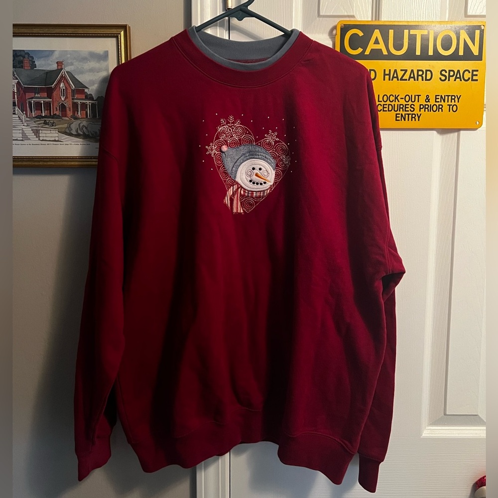 XL Women’s Christmas/Snowman Crewneck sweatshirt